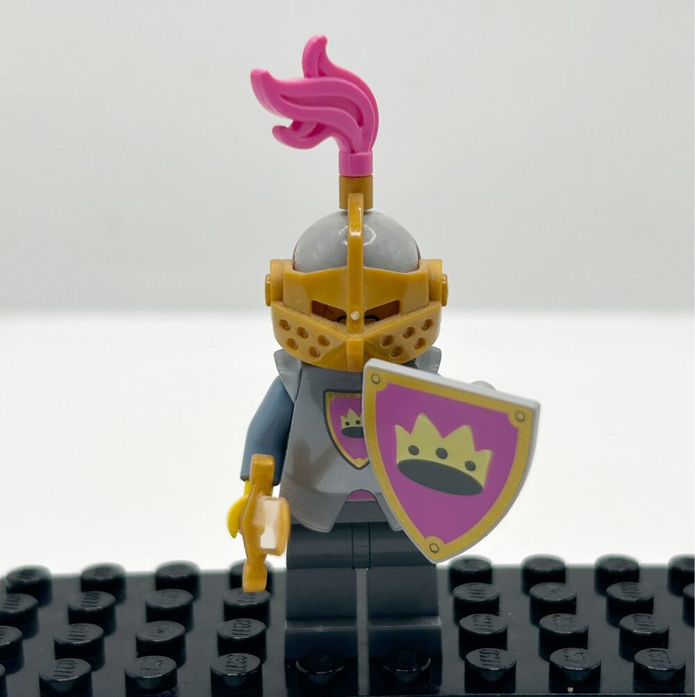 NEW Lego Pink Knight Collectible Minifigure Series CMF 23 col408